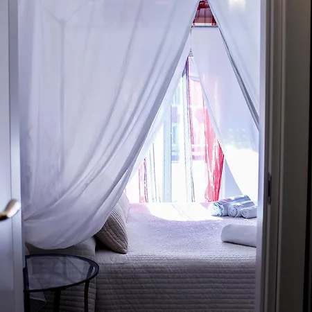 Interno 4 Roma